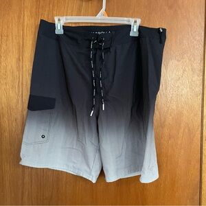 Rokka & Rolla Men's Black and White Board Shorts waist 37 no liner